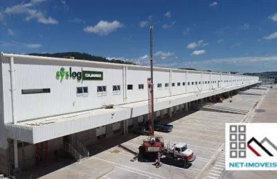 Galpão logístico (26.666m²), 12 banheiros,42 vagas. a melhor localização no principal hub logístico do brasil