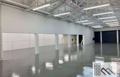 Galpão comercial no pacaembu  (840m²), 4 banheiros, mezanino.  próxi mo do terminal barra funda