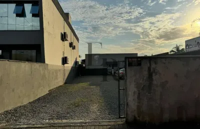 Terreno amplo à venda no bairro vila nova 1.067m², oportunidade de investimento com permuta