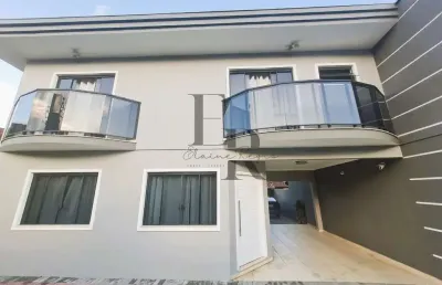 Sobrado à venda com 188,40m² averbado e edícula  amplo e confortável