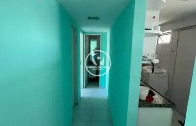 Apartamento para vender no bairro da torre, próximo a igreja e praça
