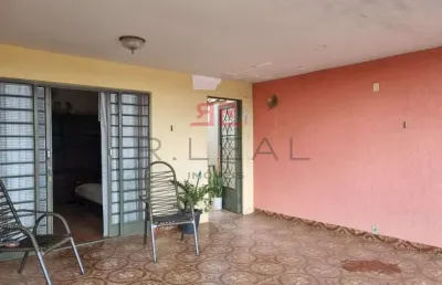 Casa com 4 quartos à venda no Jardim Marise, Bauru 