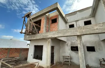 Sobrado para venda em guarapuava, boqueirão, 3 dormitórios, 1 suíte, 2 vagas