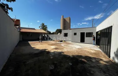 Casa com 3 quartos à venda no Centro, Barretos 