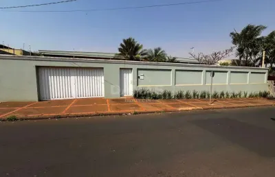 Casa com 5 quartos à venda no Centro, Barretos 