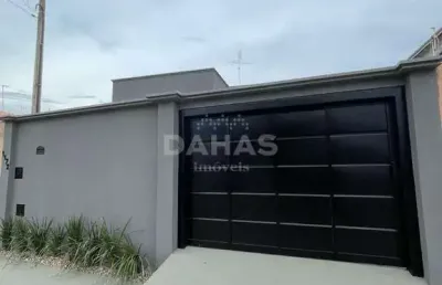 Otima casa no bairro derby club divisa com o bairro jockey club