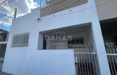 Casa com 3 quartos para alugar no Centro, Barretos 