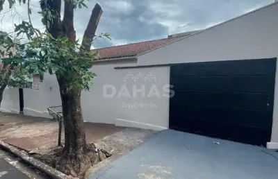 Casa com 3 quartos à venda no Centro, Barretos 