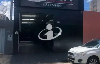 Sala comercial para alugar no santa mônica, uberlândia  por r$ 8.000