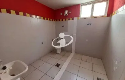 Casa comercial com 3 salas para alugar no tabajaras, uberlândia  por r$ 3.500