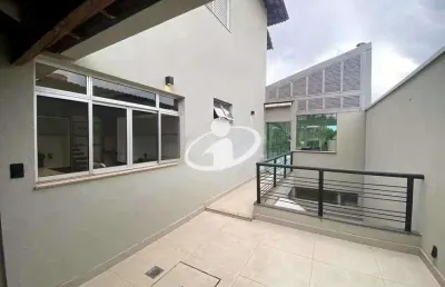 Casa com 3 quartos para alugar na cidade jardim, uberlândia  por r$ 15.000