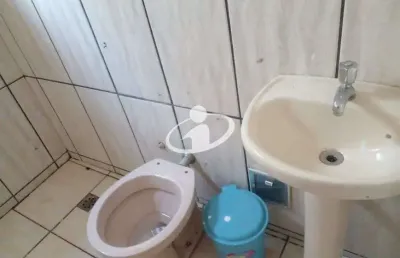Casa com 3 quartos para alugar no shopping park, uberlândia  por r$ 2.200