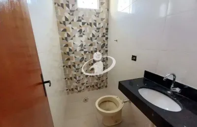 Casa com 8 quartos à venda na nossa senhora das graças, uberlândia , 208 m2 por r$ 682.500