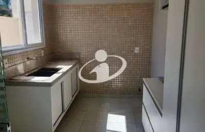 Casa em condomínio fechado com 3 quartos para alugar no aclimação, uberlândia  por r$ 10.000