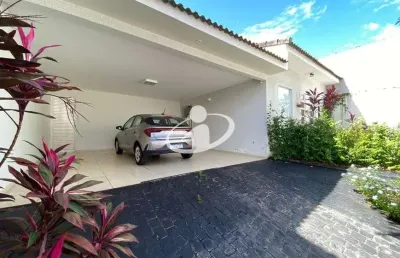 Casa com 3 quartos para alugar no tabajaras, uberlândia  por r$ 6.500