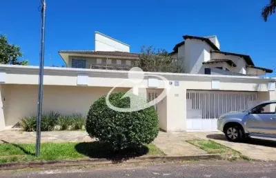 Casa com 4 quartos para alugar no morada da colina, uberlândia  por r$ 8.000
