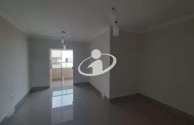 Apartamento com 3 quartos para alugar no brasil, uberlândia  por r$ 3.800