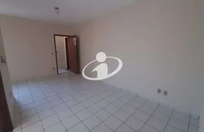 Apartamento com 2 quartos para alugar no santa mônica, uberlândia  por r$ 1.600