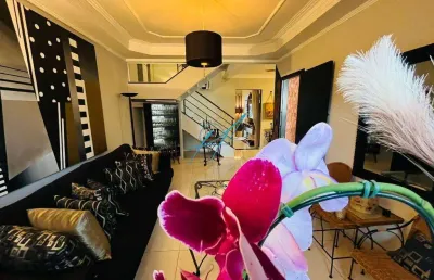 Sobrado à venda em maringá, jardim real, com 4 quartos, com 234 m²