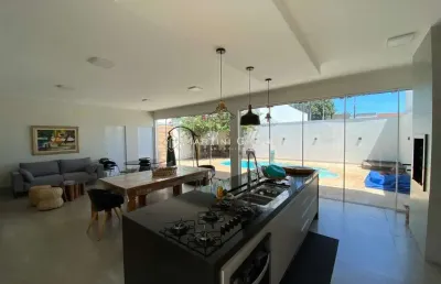 Casa em condomínio fechado com 4 quartos à venda na Rua Piaparas, Centro, Porto Rico