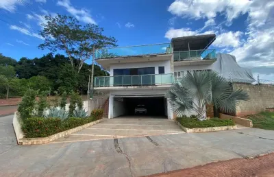 Casa com 4 quartos para alugar na Avenida Marli Teresa Reami Cutolo, Centro, Porto Rico