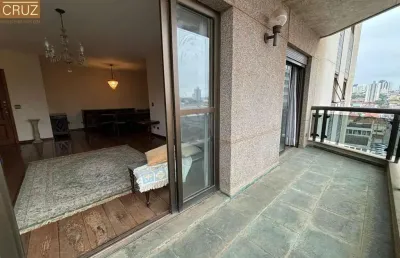 Apartamento amplo, completo de armários, no centro, pronto para mudança imediata