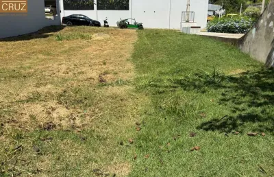 Terreno plano em condomínio fechado. bairro: ondinhas