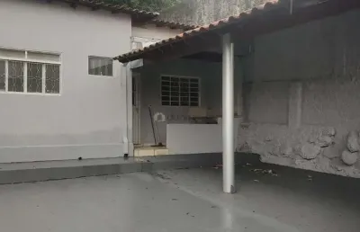Casa com 2 quartos à venda na Rua João Pinheiro, Centro, Uberaba