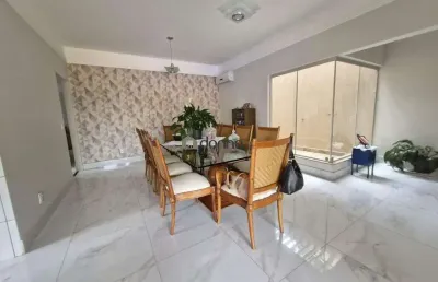 Casa à venda, de 04 quartos, sendo 03 suítes, no bairro jardim são bento