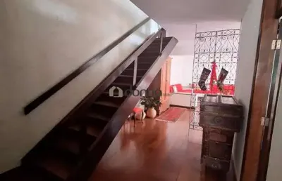 Casa com 3 quartos à venda na Rua Epitácio Pessoa, Jardim Alexandre Campos, Uberaba