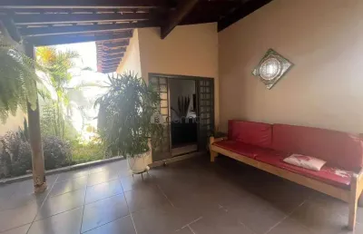 Casa com 3 quartos à venda na Rua Nair Borges Bento, Conjunto Manoel Mendes, Uberaba