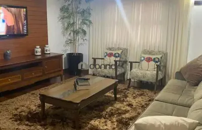 Apartamento 1 por andar 4 quartos, sendo 1 suíte região central