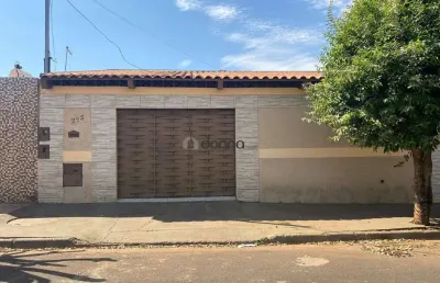 Casa à venda, 3 quartos, 4 vagas, parque dos girassóis - uberaba/mg
