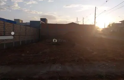 Terreno à venda na Rua Dulce Santana Lopes dos Santos, Oneida Mendes, Uberaba