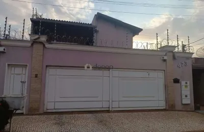 Casa com 4 quartos à venda na Avenida José Benedito da Silva Campos, Beija-Flor II, Uberaba