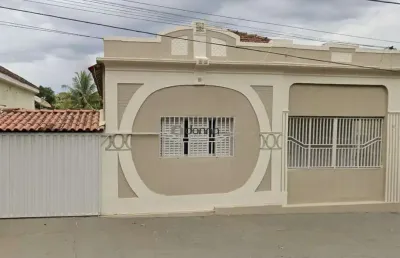 Casa com 3 quartos e 7 suítes no fundo - estados unidos