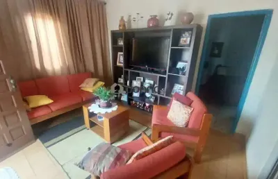 Casa à venda, 2 quartos, 1 suíte, 10 vagas, nossa senhora da abadia - uberaba/mg