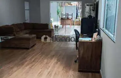 Casa com 3 quartos à venda na Rua Maria Salomé Glauss Célia, Jardim do Lago, Uberaba