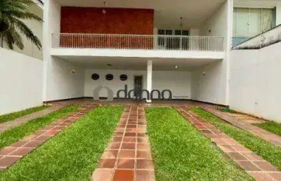Casa espaçosa com 3 quartos e 6 vagas na área central de uberaba.