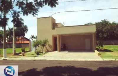 Casa em condomínio de luxo em bady bassitt-sp: 3 quartos, 1 suíte, 214m², condomínio donzelini. aproveite!
