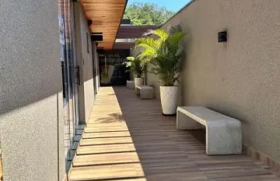 Sala comercial de alto padrão para locação em bady bassit-sp, bairro menezes 3: 1 sala, 1 banheiro, 28m².