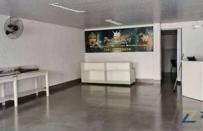 Sala comercial para alugar no Centro, Uberaba 