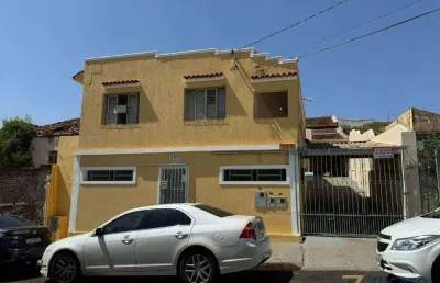 Casa com 6 quartos à venda na Vila Maria Helena, Uberaba 