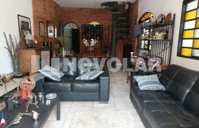 Incrível oportunidade de venda! 2 sobrados na vila sabrina