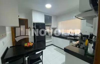 Sobrado com 3 suítes e 4 vagas à venda na vila medeiros | 130m² | churrasqueira | ótima localização