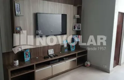 Casa assobradada com 177 metros quadrados de área total, vila medeiros