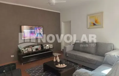 Casa completa com 2 moradias, 5 vagas e excelente localização!
