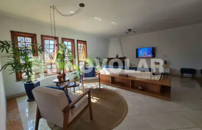 Sobrado com 4 suites, 5 vagas, piscina, churrasqueira e forno,tremembé