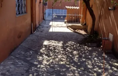 Casa com 2 quartos à venda na Rua Prudente de Morais, 34, Areia Branca, Belford Roxo