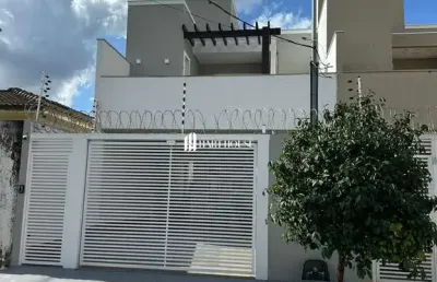 Casa sobrado de 3 suítes em rua fechada no santa cruz, cuiabá-mt
